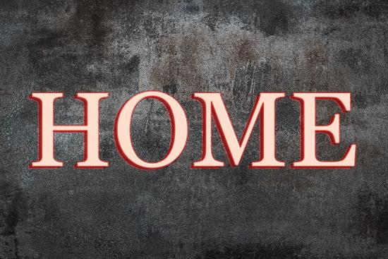 Banner „Home“-Schriftzug auf einer dunklen Betonwand als Textilbanner oder PVC-Banner für Schaufenster, Partys etc.