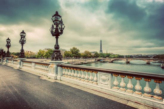 Banner Brücke in Paris als Textilbanner oder PVC-Banner