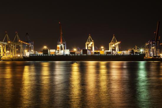 Banner Containerschiff in Hamburg als Textilbanner oder PVC-Banner