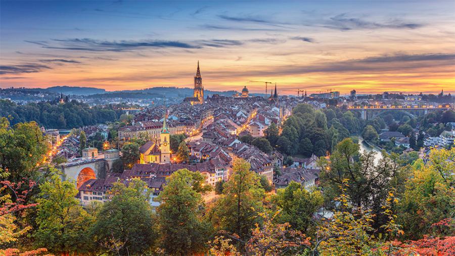 Banner die Stadt Berlin in der Schweiz am Abend als Textilbanner oder PVC-Banner für z.B. Hochzeiten