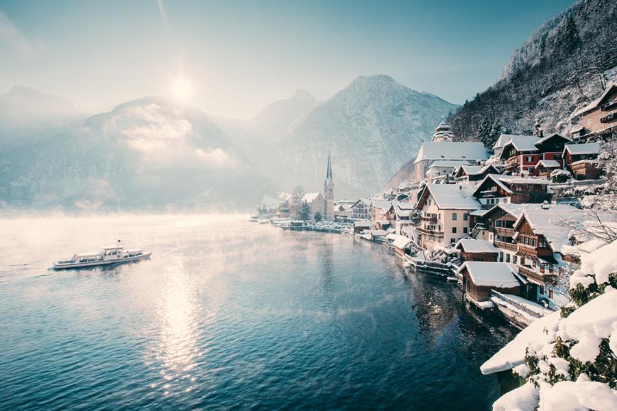 Banner Hallstatt in Österreich im Winter als Textilbanner oder PVC-Banner für Hochzeiten, Schaufenster etc.