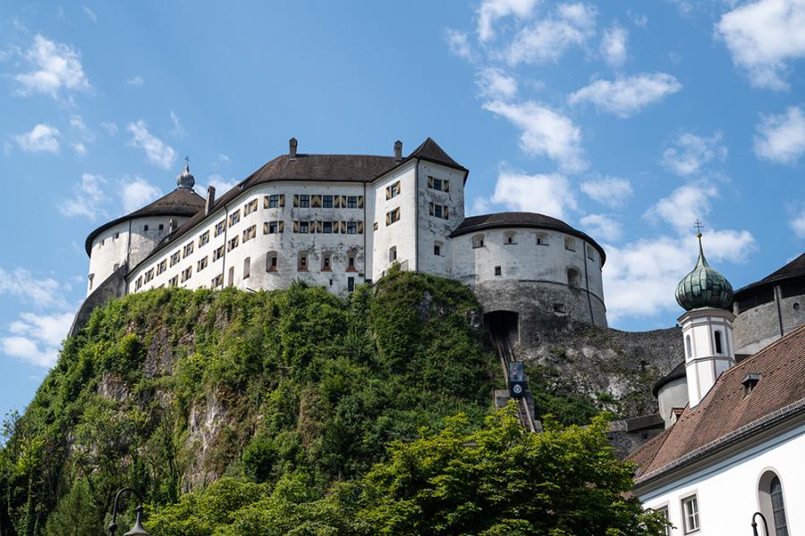 Banner Festung von Kufstein in Österreich als Textilbanner oder PVC-Banner