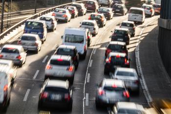 Banner Autoverkehr auf einer Autobahn als Textilbanner oder PVC-Banner