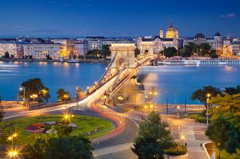 Banner Kettenbrücke über der Donau in Budapest als Textilbanner oder PVC-Banner